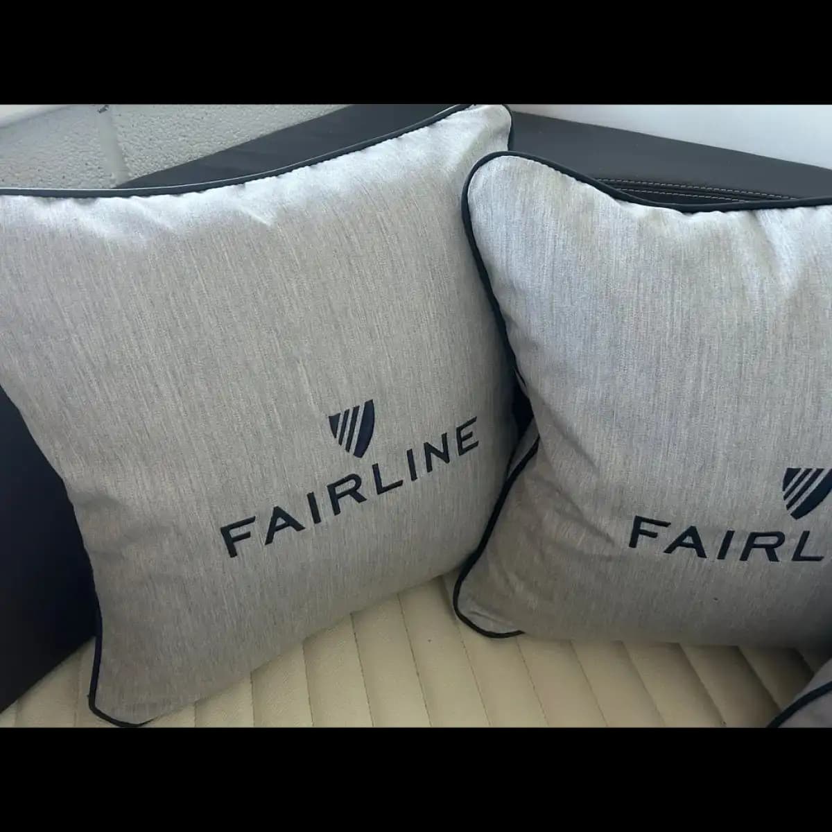 FAIRLINE 9 - Throw Pillow